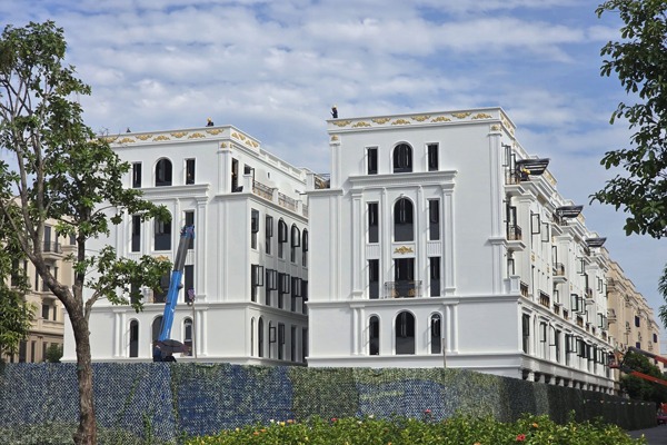 LIỀN KỀ THIÊN NGA 4-02 (ÁP GÓC HỒ 32ha)